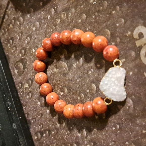 Sponge Coral White Druzy Stretch Bracelet - Picture 2 of 3